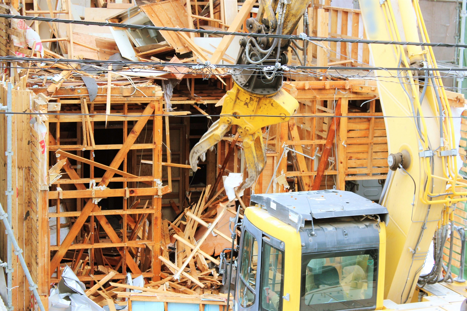 住宅を建て替える時の注意点とは?