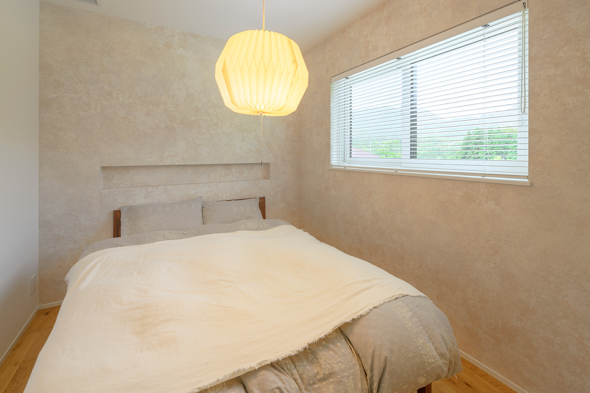 デザインも機能も!失敗しない壁紙選びのポイントとは?