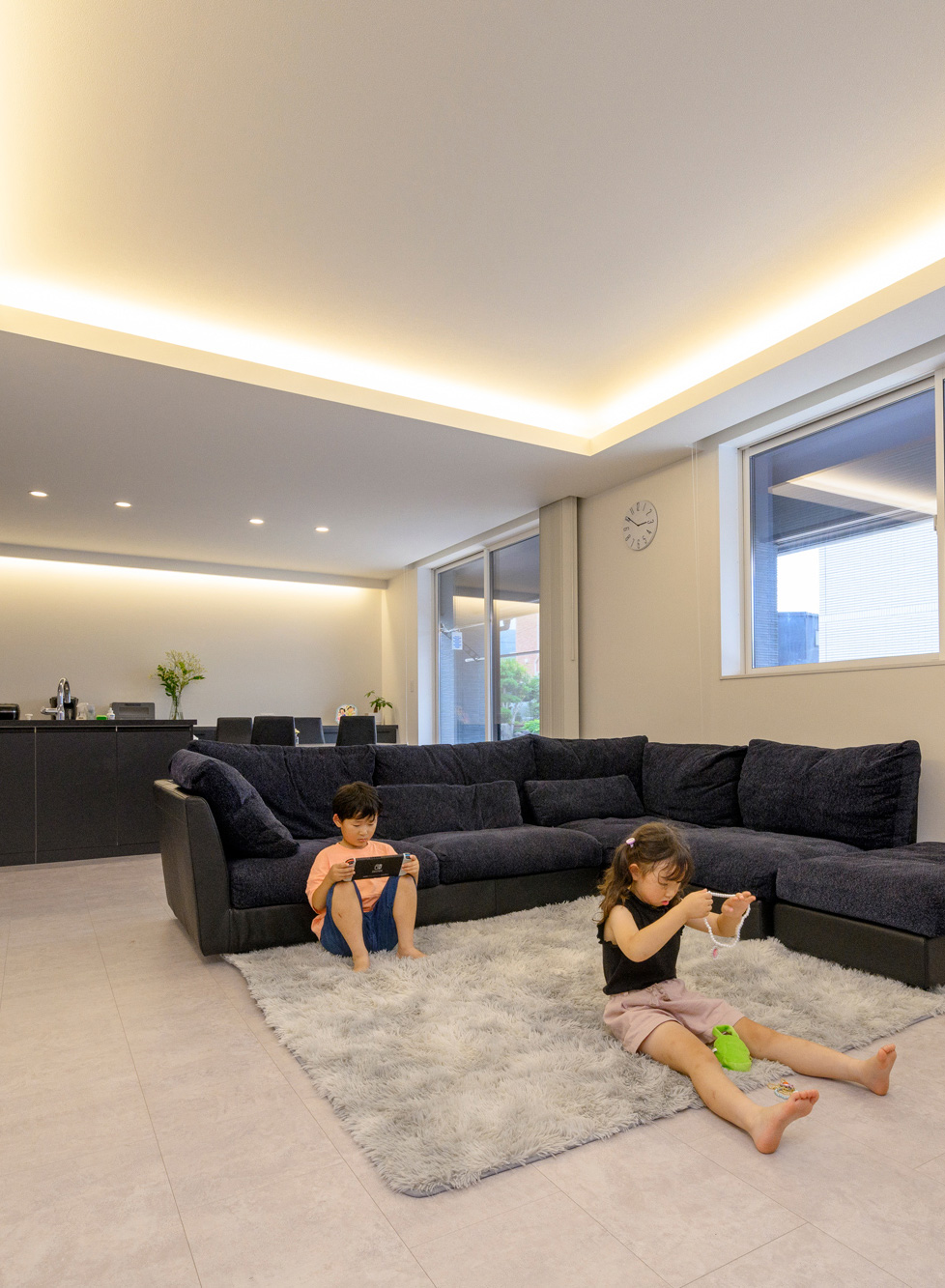 暮らしの質を高めるホテルライクなリビングのある平屋